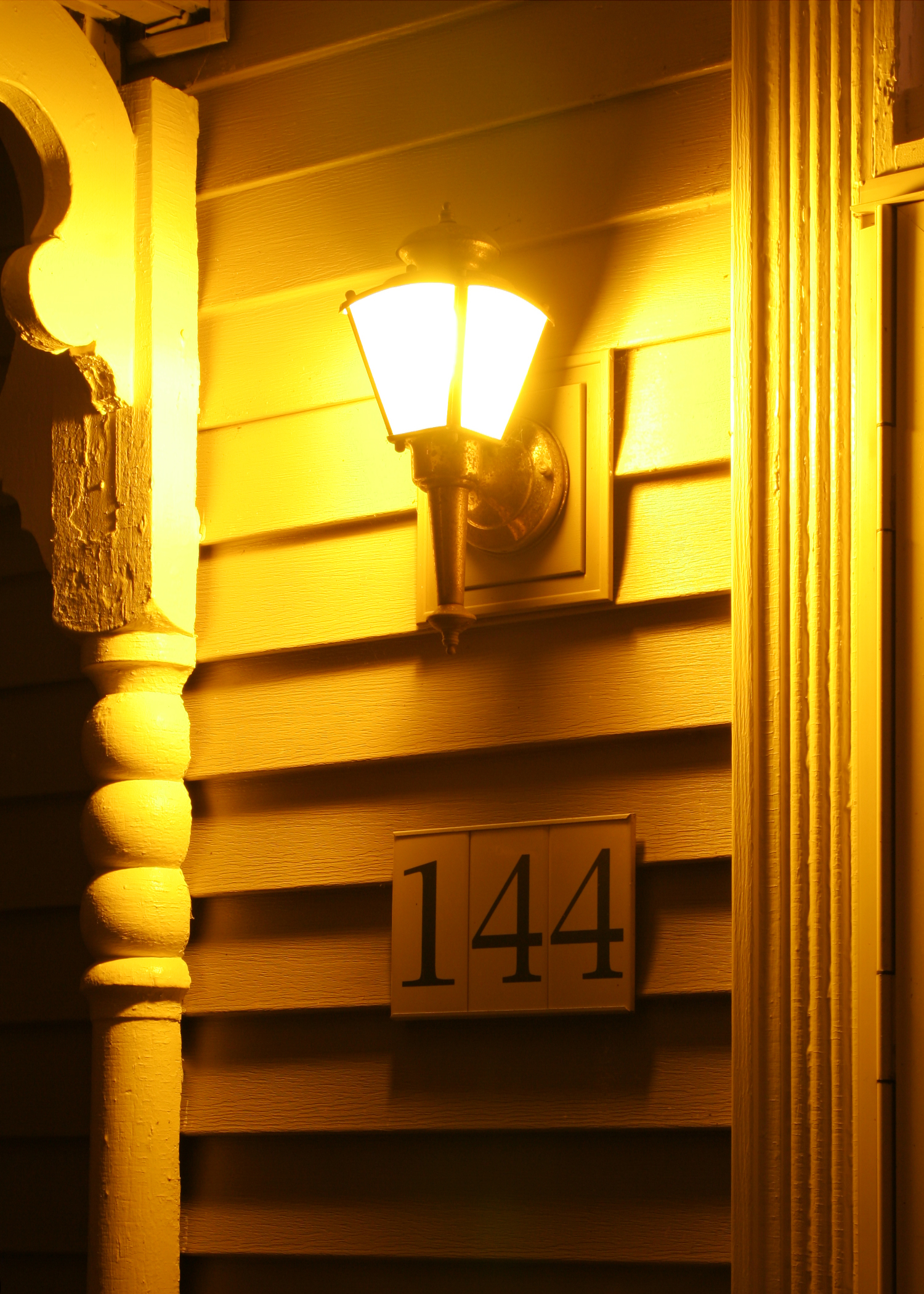 porch-light_002 t5 light fixture